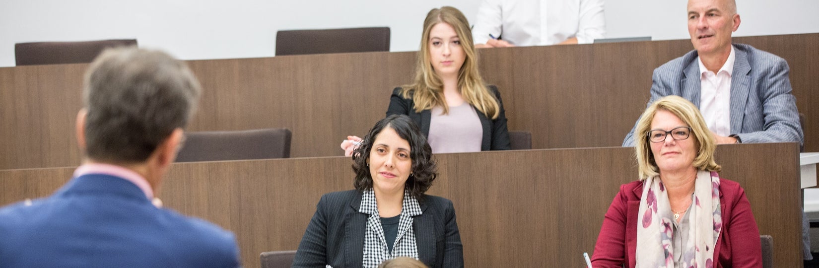 Leergang Aanbestedingsrecht voor juristen VU Law Academy - Vrije ...