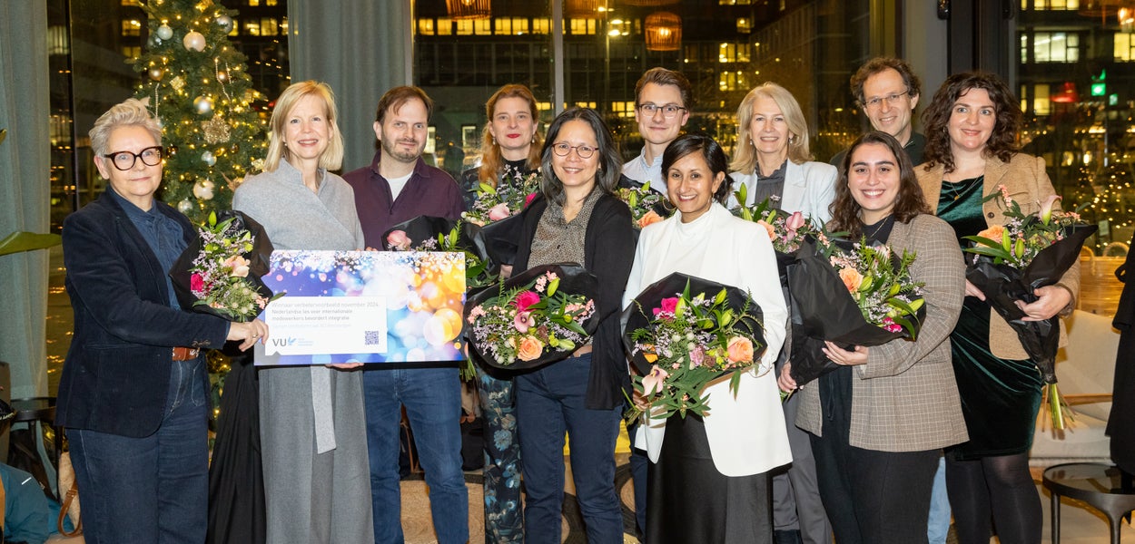 Dutch lesson international staff promotes integration - Vrije ...