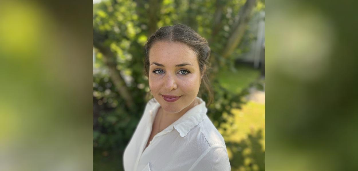 Charlotte Meijer in garden