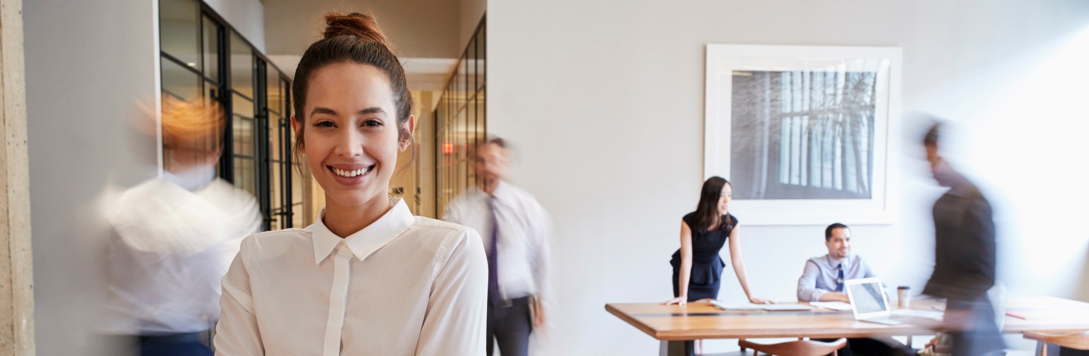 Zakenvrouw op de werkvloer