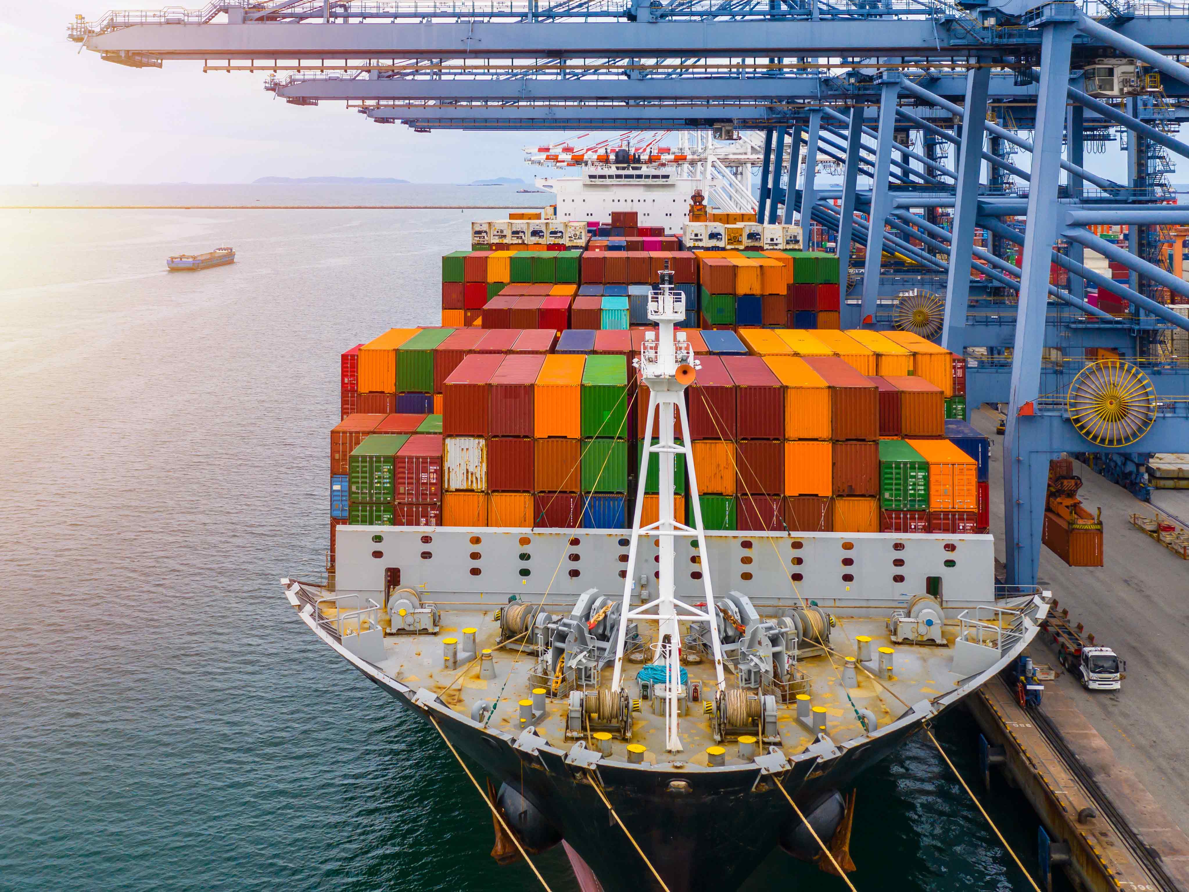 Can a buyer’s invalid vessel nomination entitle a seller to terminate its FOB contract?