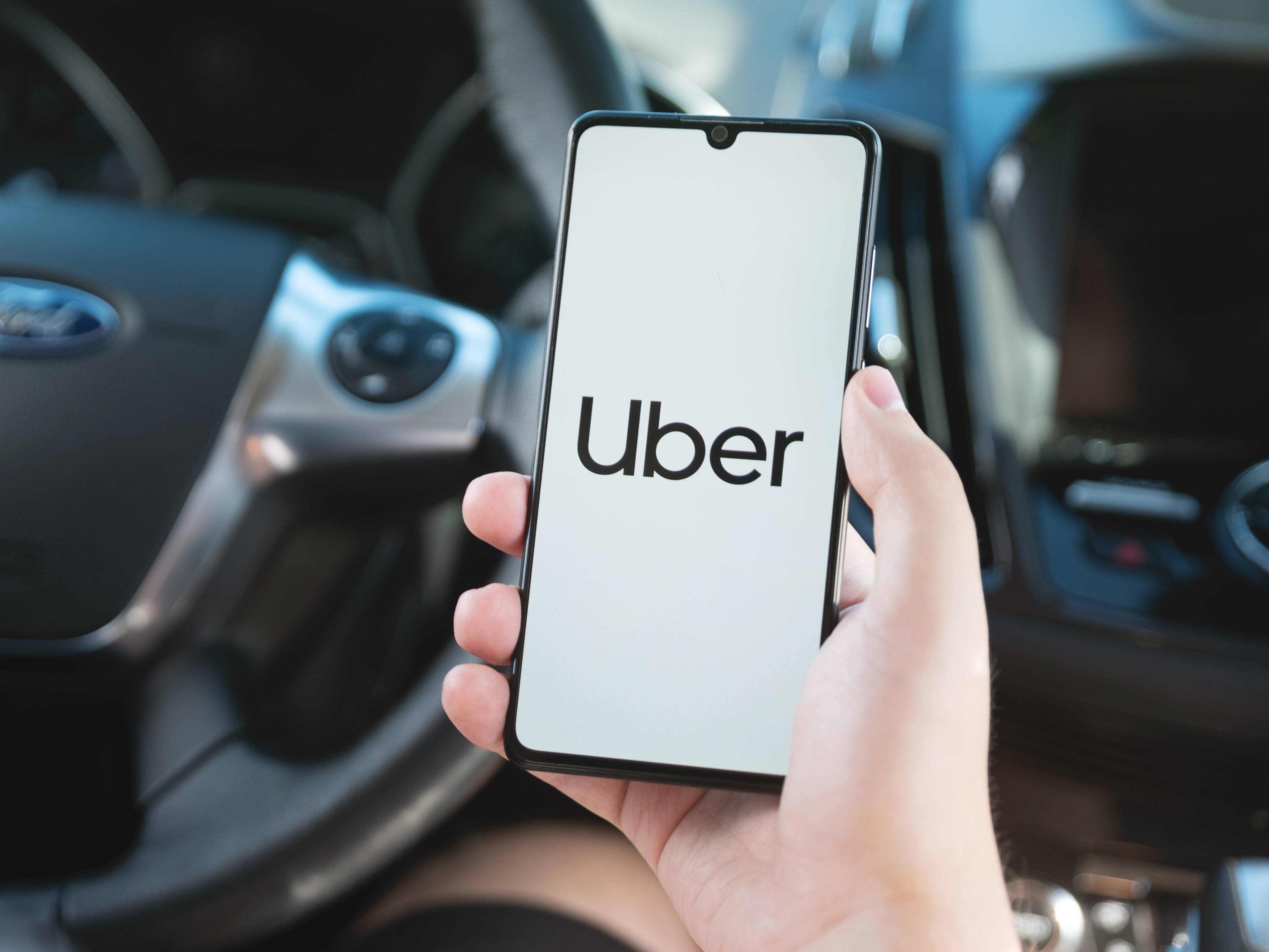 Uber teléfono gratuito españa