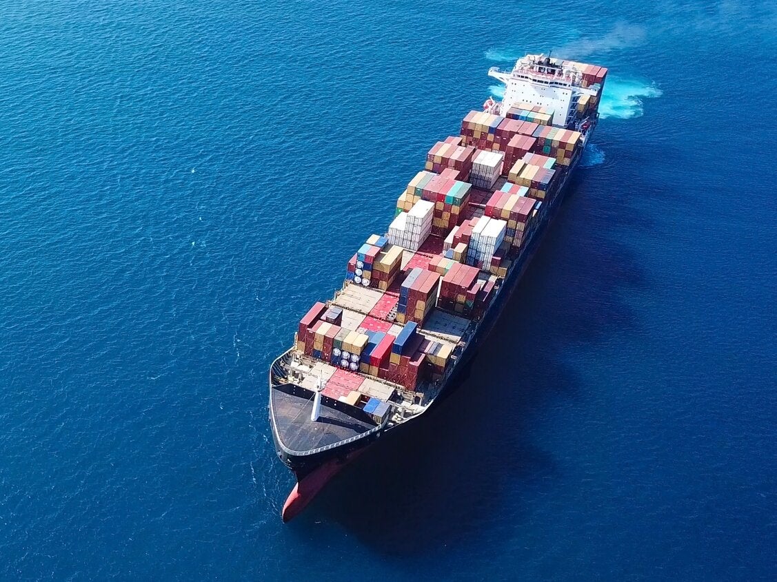 Who bears the risk in a trade dispute?