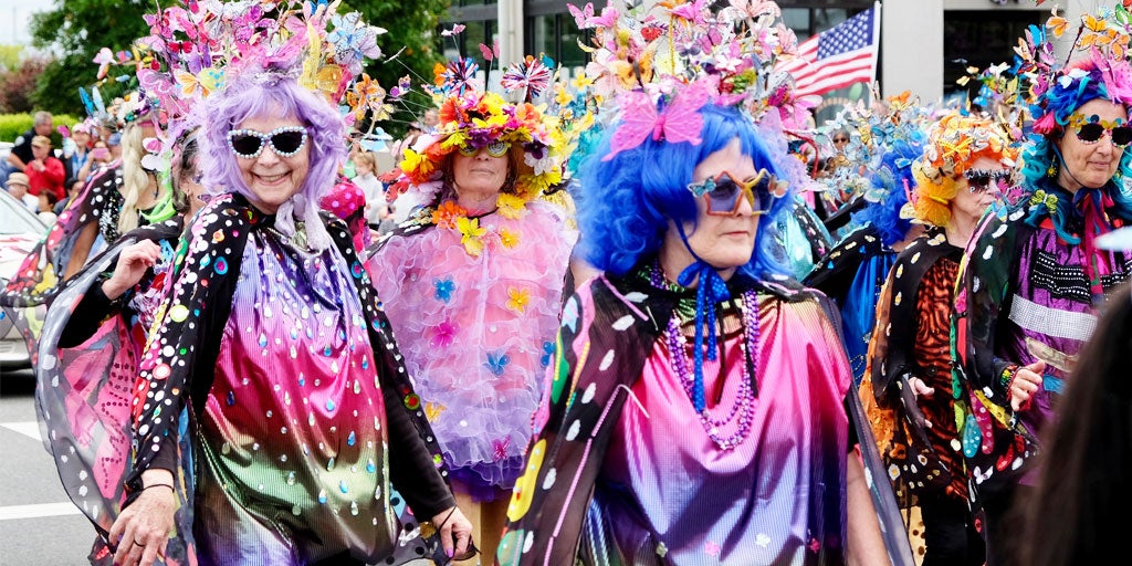 The Twisted Pixies at the 4th of July Parade in Anarcortes, WA (Fidalgo Living Magazine, Photos By: Joel Kifer and Katie Bernard)