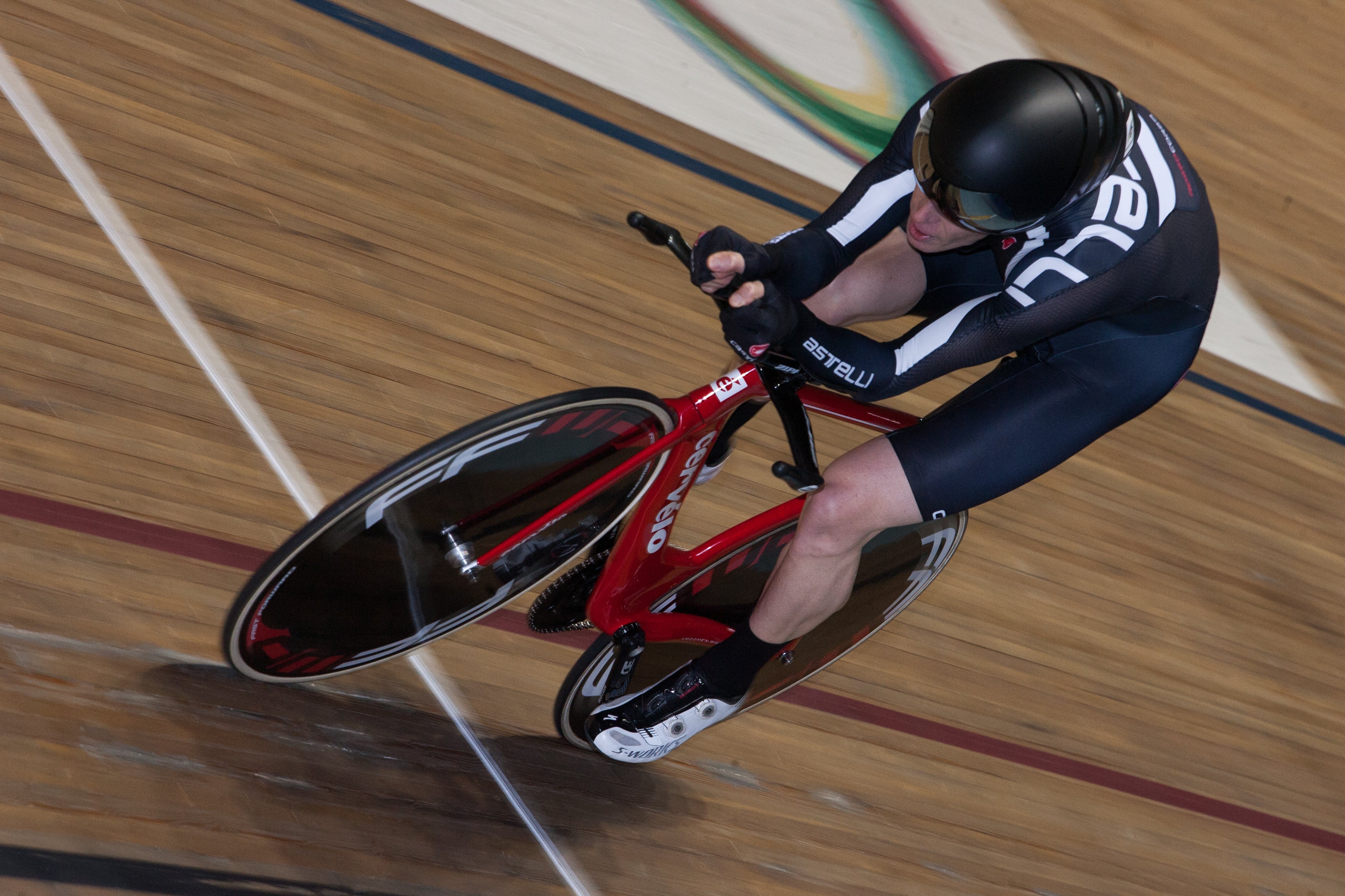 Getting my pain face on during my qualifying ride in the individual pursuit.