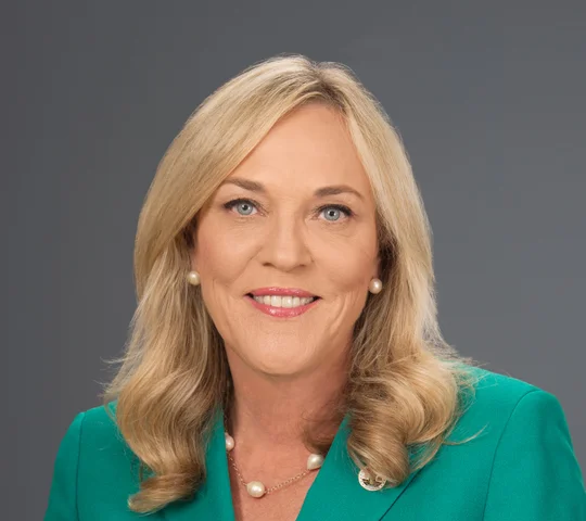 Supervisor Kathryn Barger official portrait 2020_v2.jpg