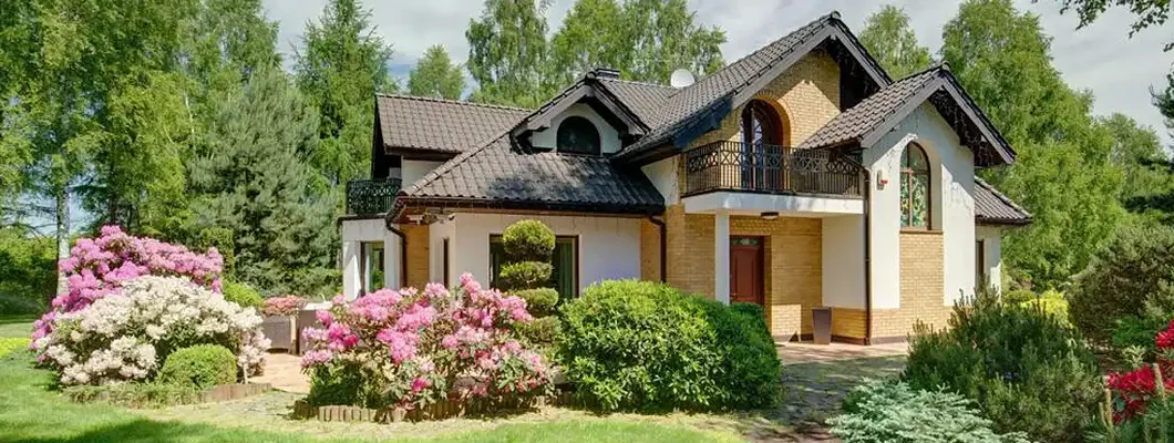 Photo of elegant new villa with backyard. Westfield, Indiana Homeowners Insurance. 