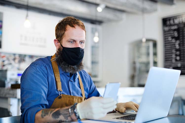 Consumer online searching for commercial insurance.