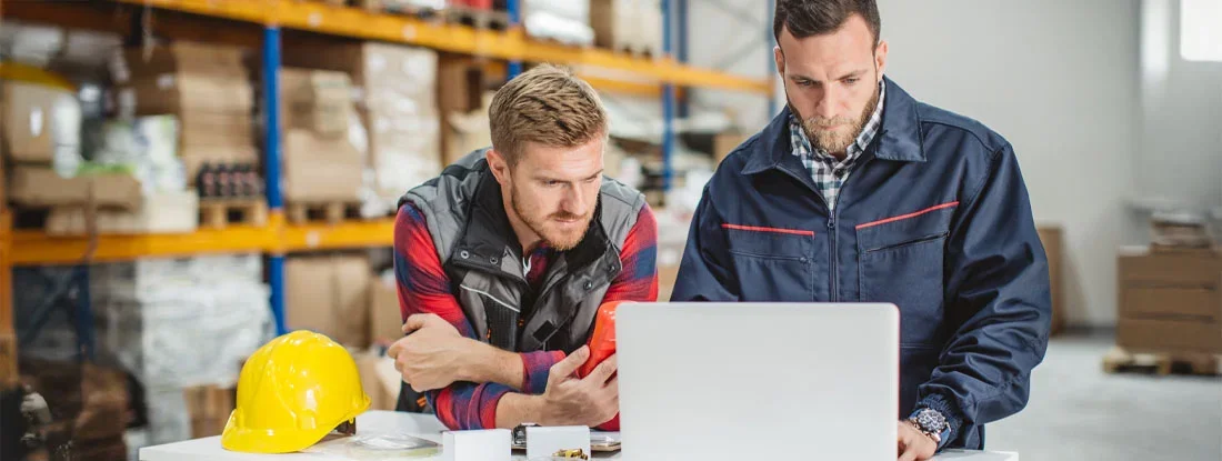 Workers organizing the warehouse. What's the Difference Between Workers' Compensation and Disability Insurance?