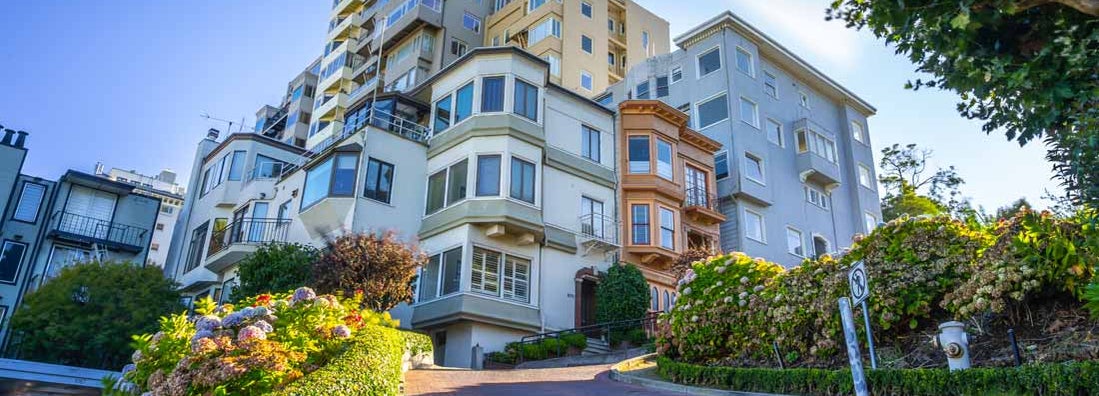 Beautiful view of Lombard street in the sun. Find San Francisco California homeowners insurance.