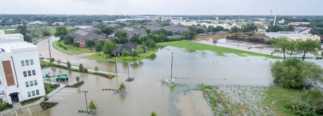 Flooded streets. Find Illinois Flood Insurance.