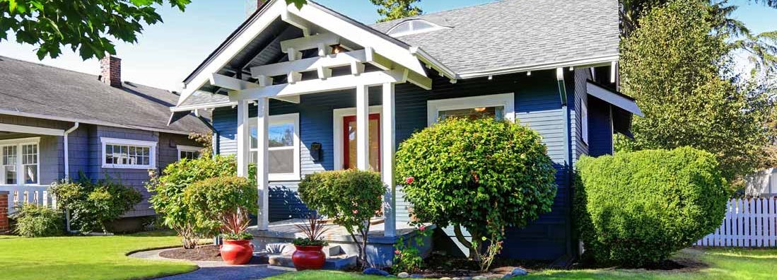 House exterior with curb appeal. Find Charleston South Carolina homeowners insurance.