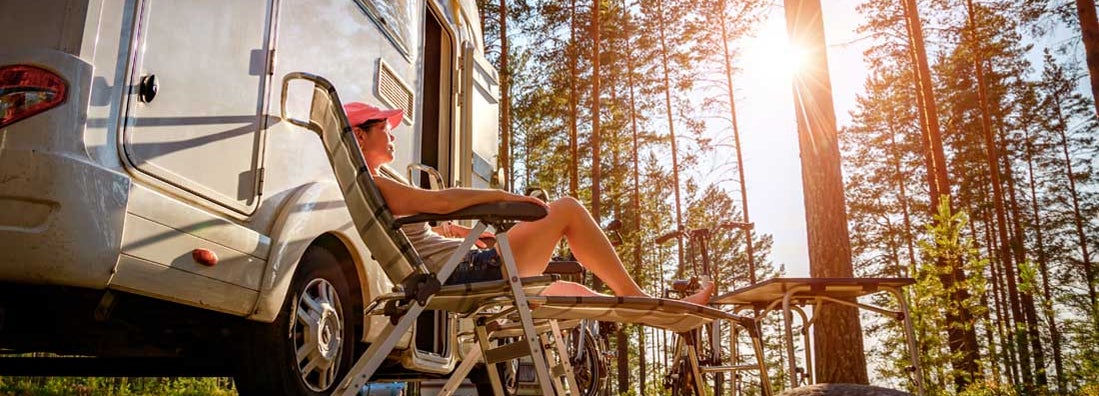 Family vacation travel in an RV. Find Arkansas RV Insurance.