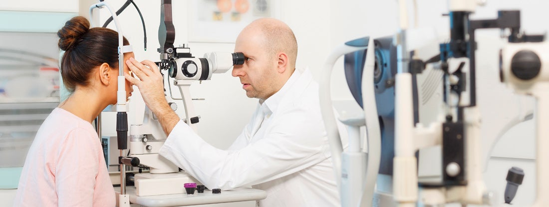 Optometrist medical eye examination