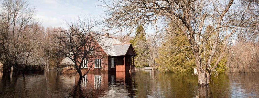 Flooded Massachusetts house. Find Massachusetts flood insurance.