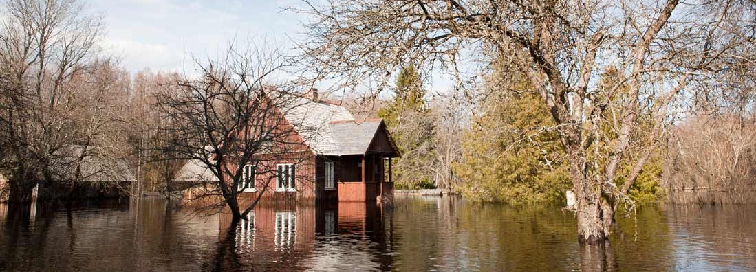 Flooded Massachusetts house. Find Massachusetts flood insurance.