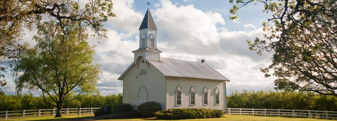 Old rural church in Willamette Valley, Oregon. Find church insurance.