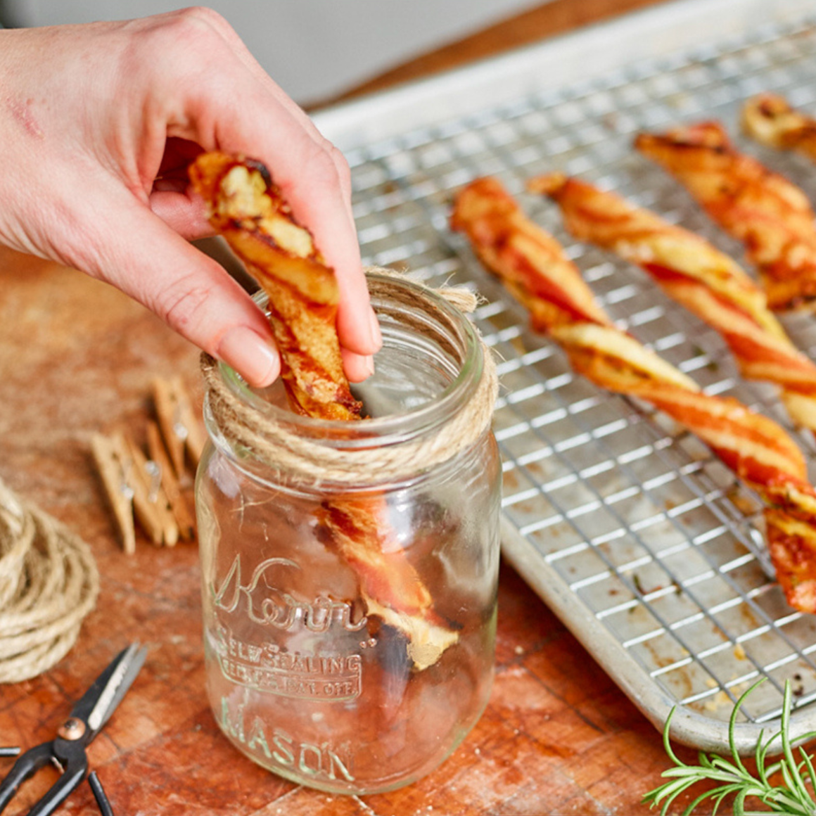 Creating a visually appealing and functional Bacon Bar is key to your event’s success. Here’s how to do it: