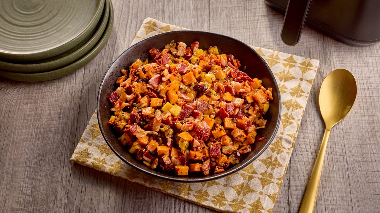 Air Fryer Apple, Sweet Potato and Bacon Hash 