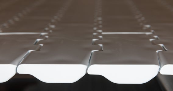 Series 1800 Flat Top with Heavy-Duty Edge conveyor belt edge