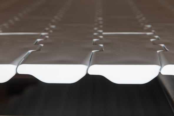 Series 1800 Flat Top with Heavy-Duty Edge conveyor belt edge