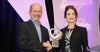 Joe Stout erhält Distinguished Service Award des Food Safety Magazine