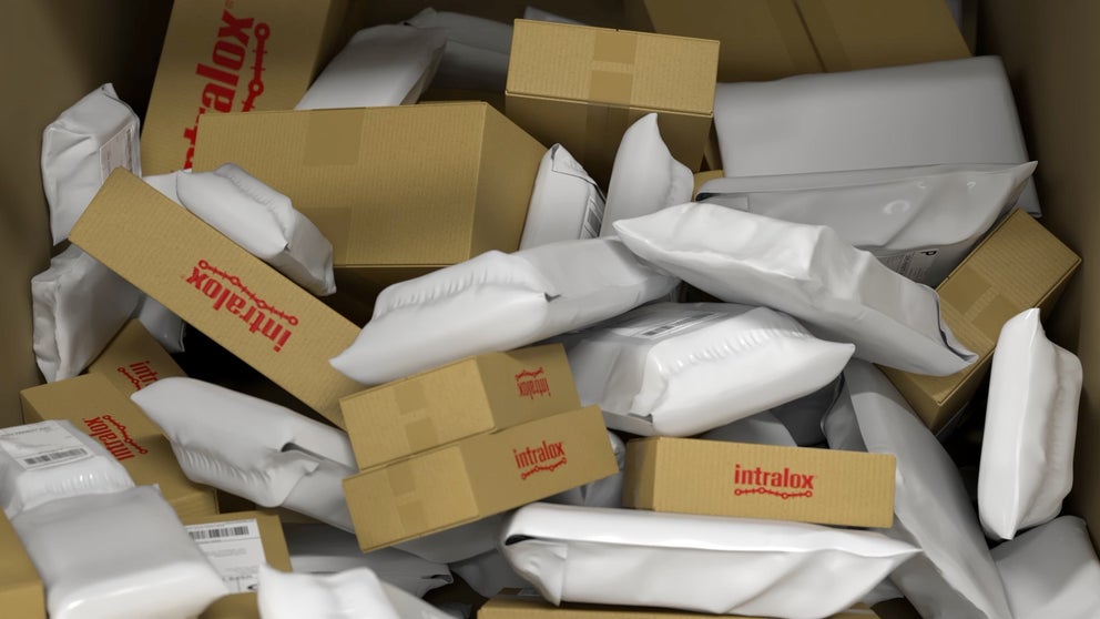 Rendering of stacked bulk flow of boxes and polybags