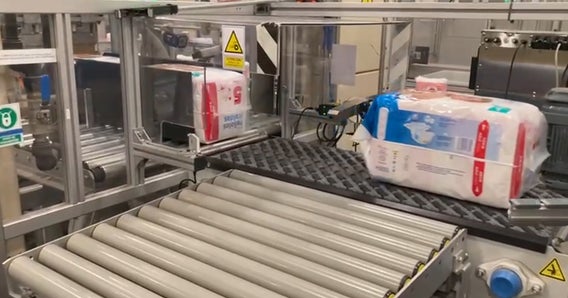Essity's diaper bundles are conveyed on the DARB Sorter S4500.