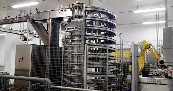Intralox Side Drive Elevator at Marie-Sablé plant