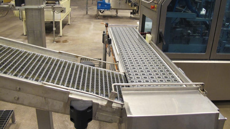 ARB 90-Degree Transfer perpendicular to incline conveyor with Friction Top belting
