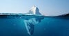 Stockfoto eines Eisbergs, der unter der Oberfläche größer ist als darüber