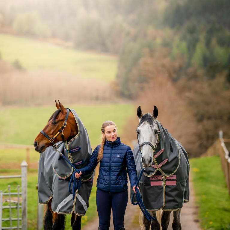 Les Essentiels Printemps-Été pour la Garde-Robe Capsule de Votre Cheval