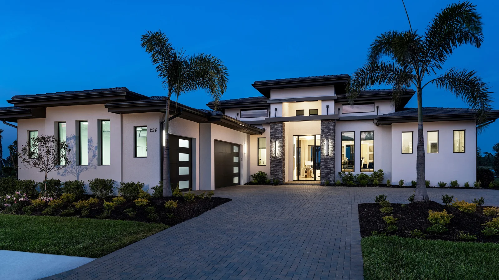 STOCK DEBUTS NEW GARDENIA II MODEL IN WILD BLUE AT WATERSIDE