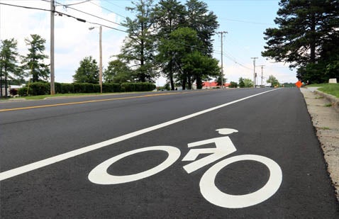 ENNIS-FLINT® by PPG PREMARK® preformed thermoplastic bike lanes