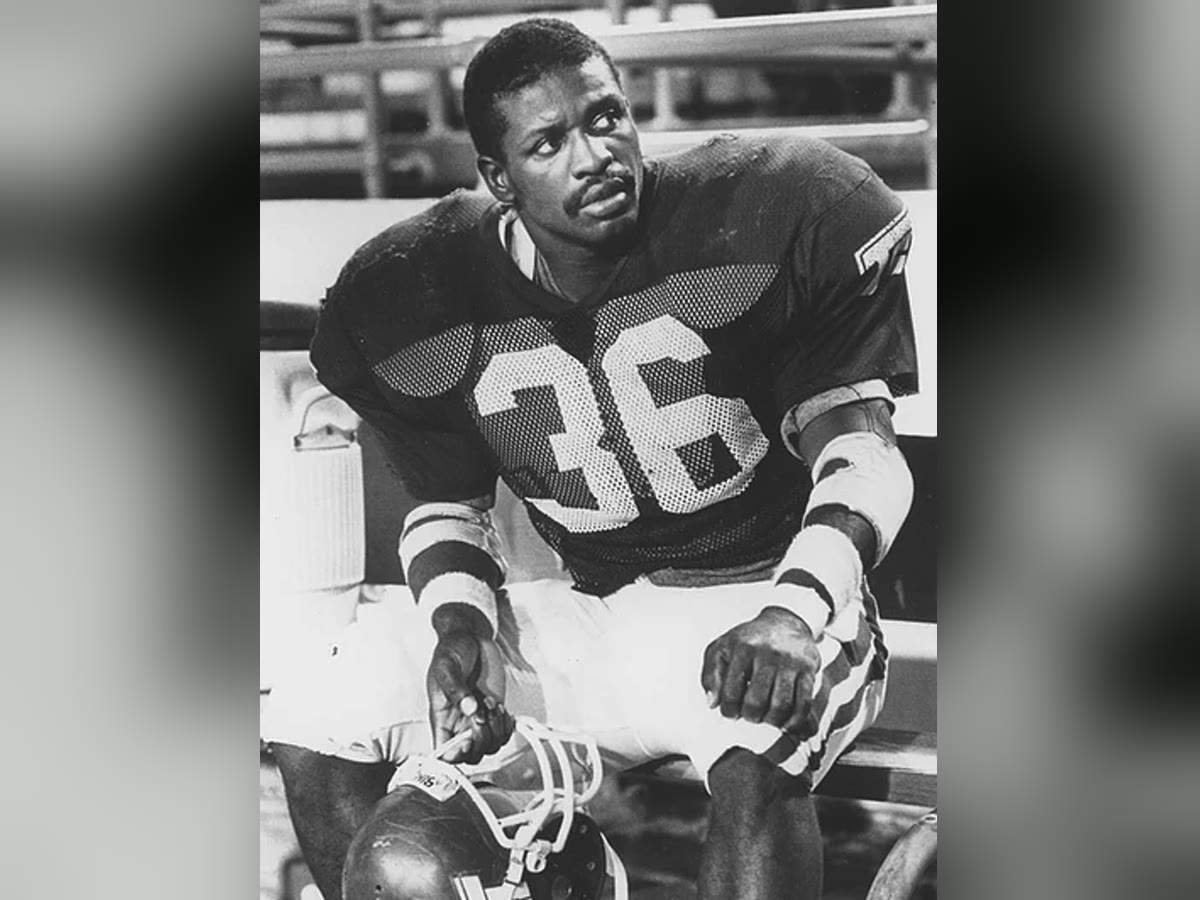 Kenneth Davis