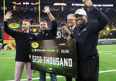 ESPN’s Marty Smith and Andre Ware Joined the College Football Playoff on the field at NRG Stadium in Houston, TX, to participate in the Eckrich $1 Million Challenge