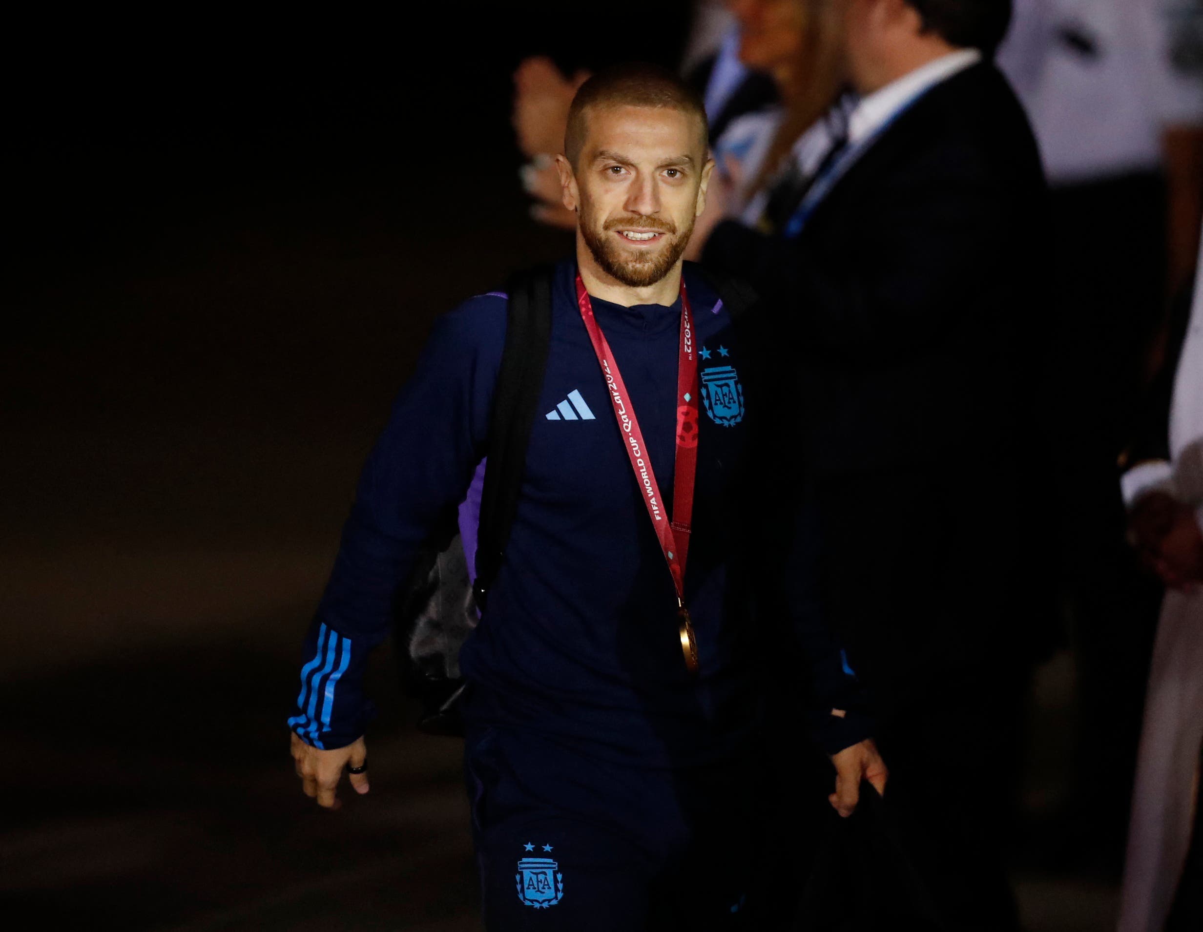 Soccer Football - Argentina team arrives to Buenos Aires after winning the World Cup - Buenos Aires, Argentina - December 20, 2022 Argentina's Alejandro Gomez during the team's arrival at Ezeiza International Airport REUTERS/Agustin Marcarian