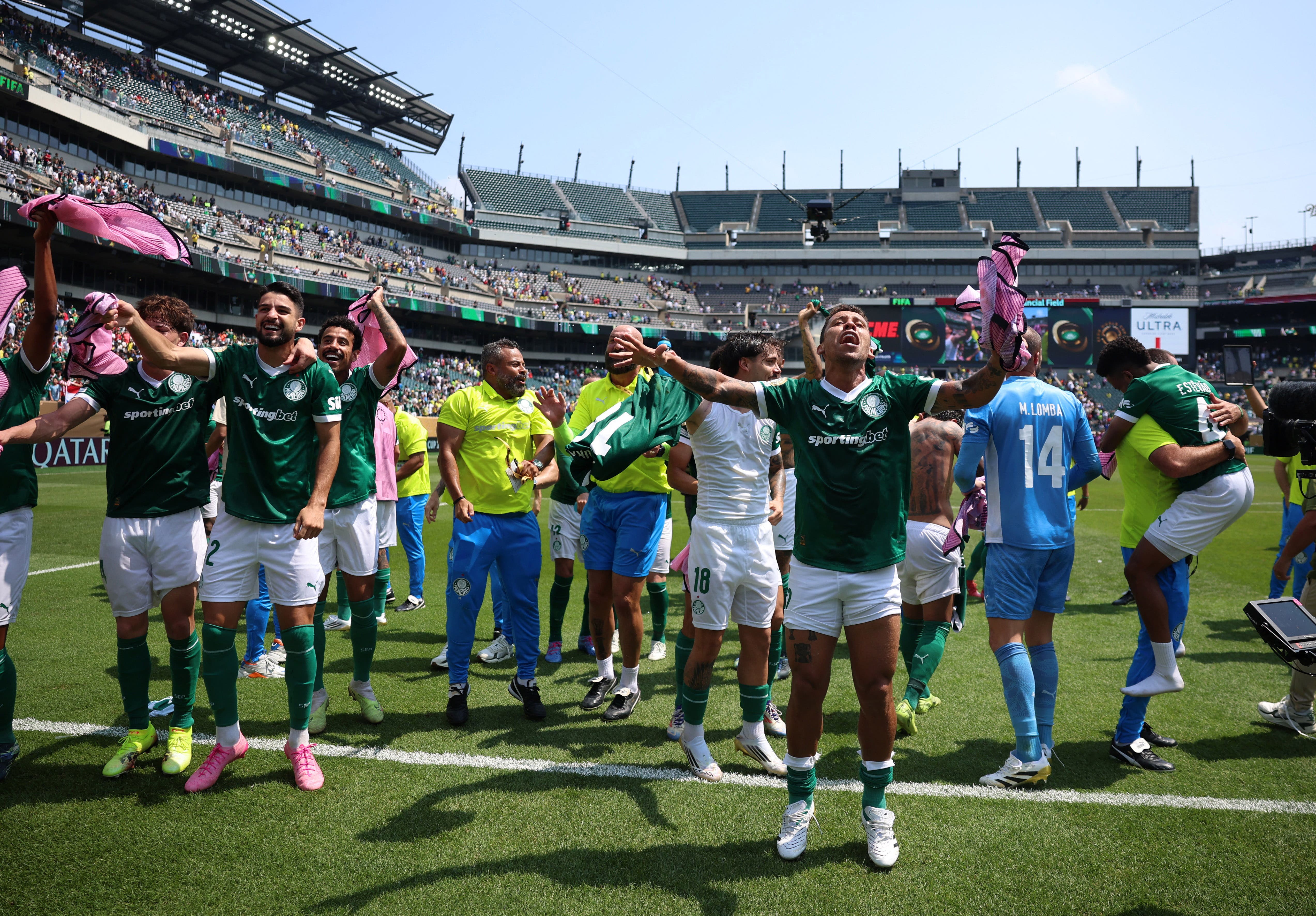 Palmeiras players celebrate after the match
