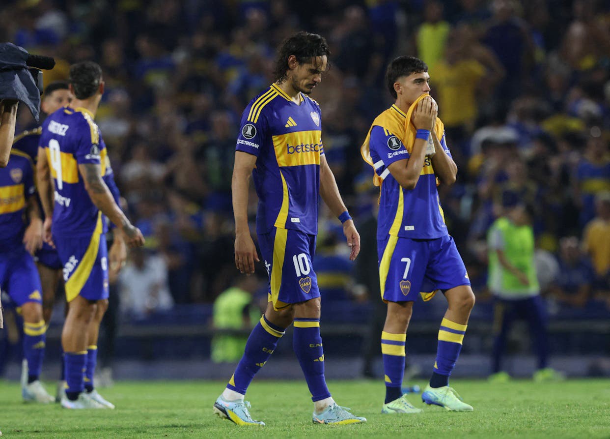 Boca Juniors' Edinson Cavani looks dejected after the match 