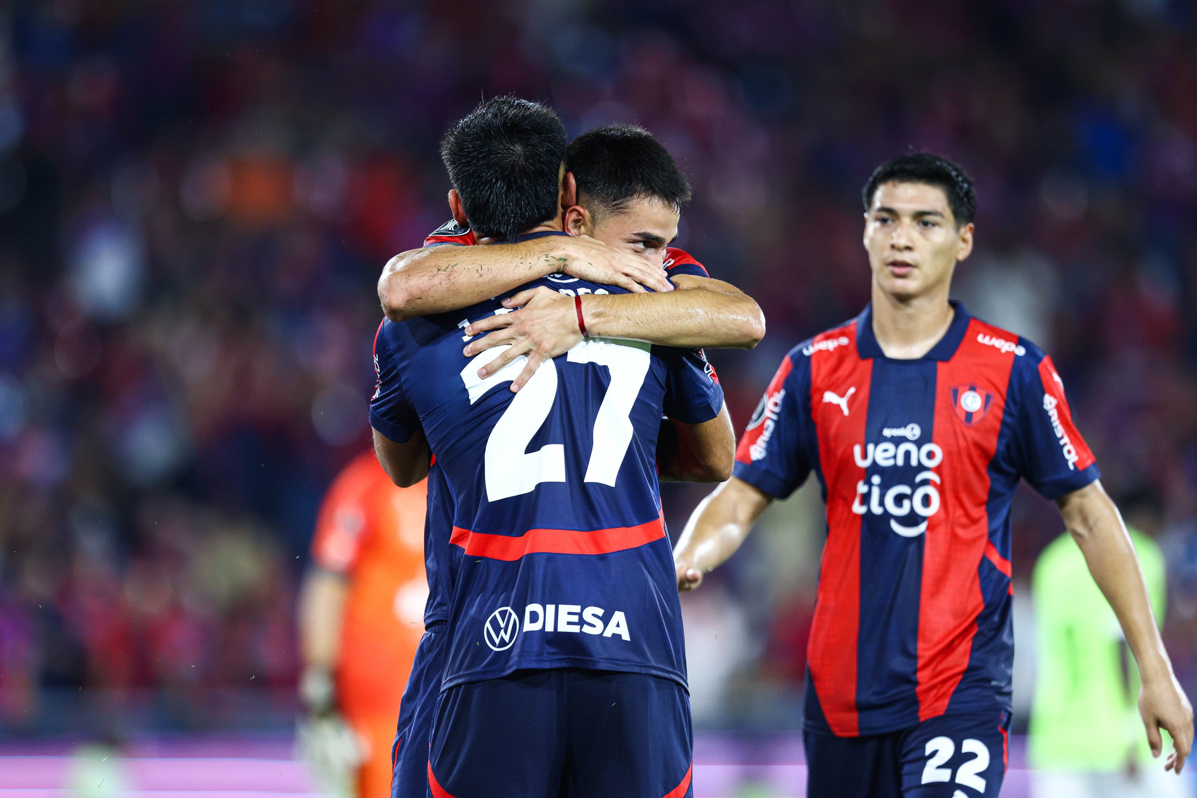 Cerro Porteño celebrates scoring against monagas