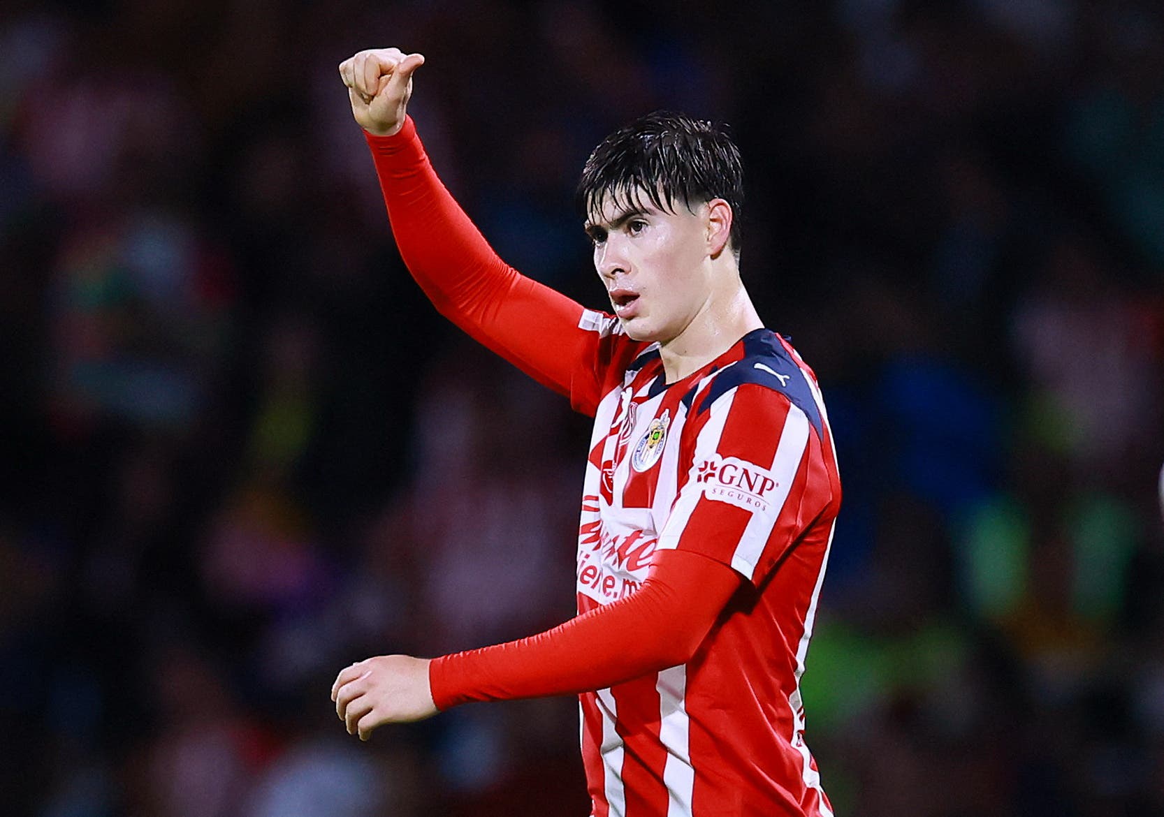 Soccer Football - Liga MX - Pumas UNAM v Guadalajara - Estadio Olimpico Universitario, Mexico City, Mexico - October 5, 2025 Guadalajara's Armando Gonzalez reacts after scoring a goal later disallowed after a VAR review REUTERS/Eloisa Sanchez
