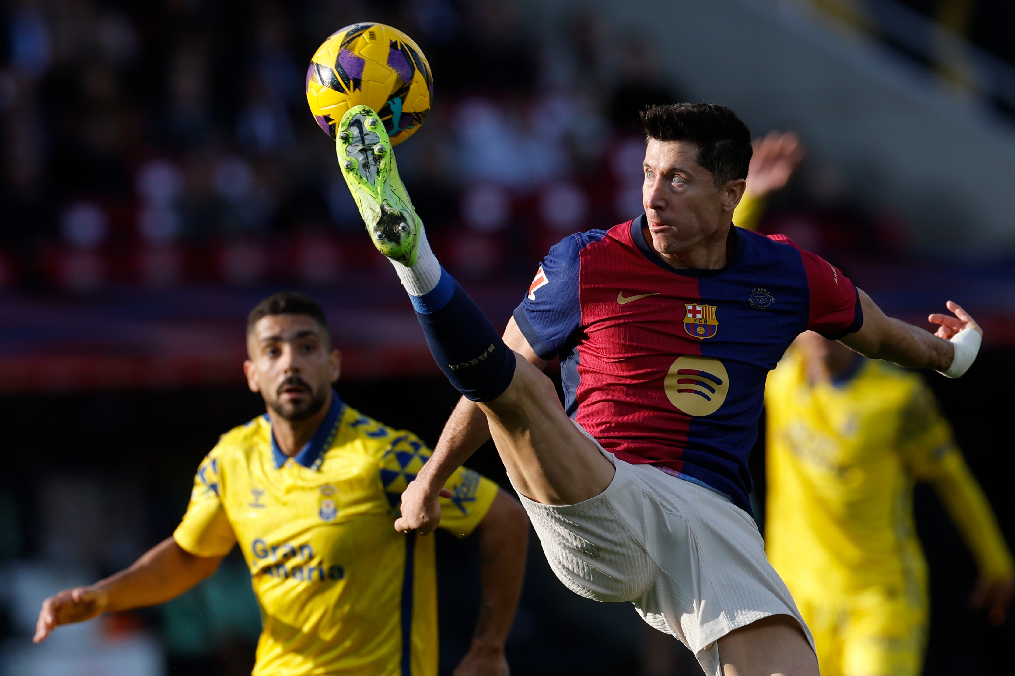 Lewandowski playing vs Las Palmas