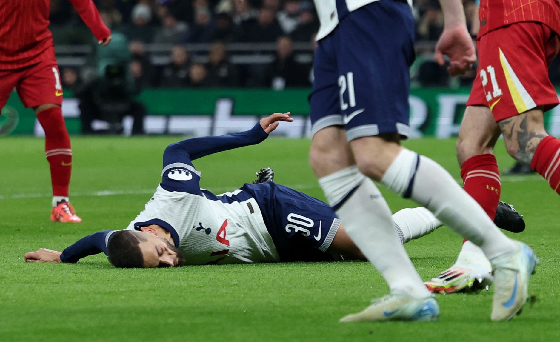 Rodrigo Bentancur Collapsing