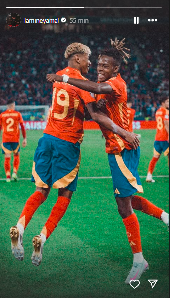 Lamine Yamal publishes in social media a phto with Nico Williams