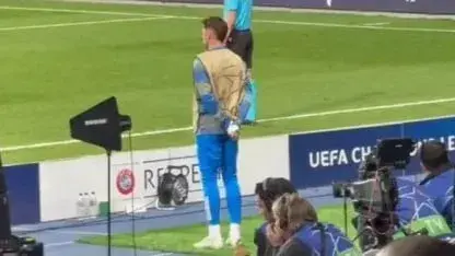 Federico Valverde watches the match between Real Madrid and Kairat Almaty from the sideline instead of warming up.
