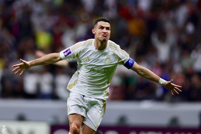 Cristiano Ronaldo celebrates