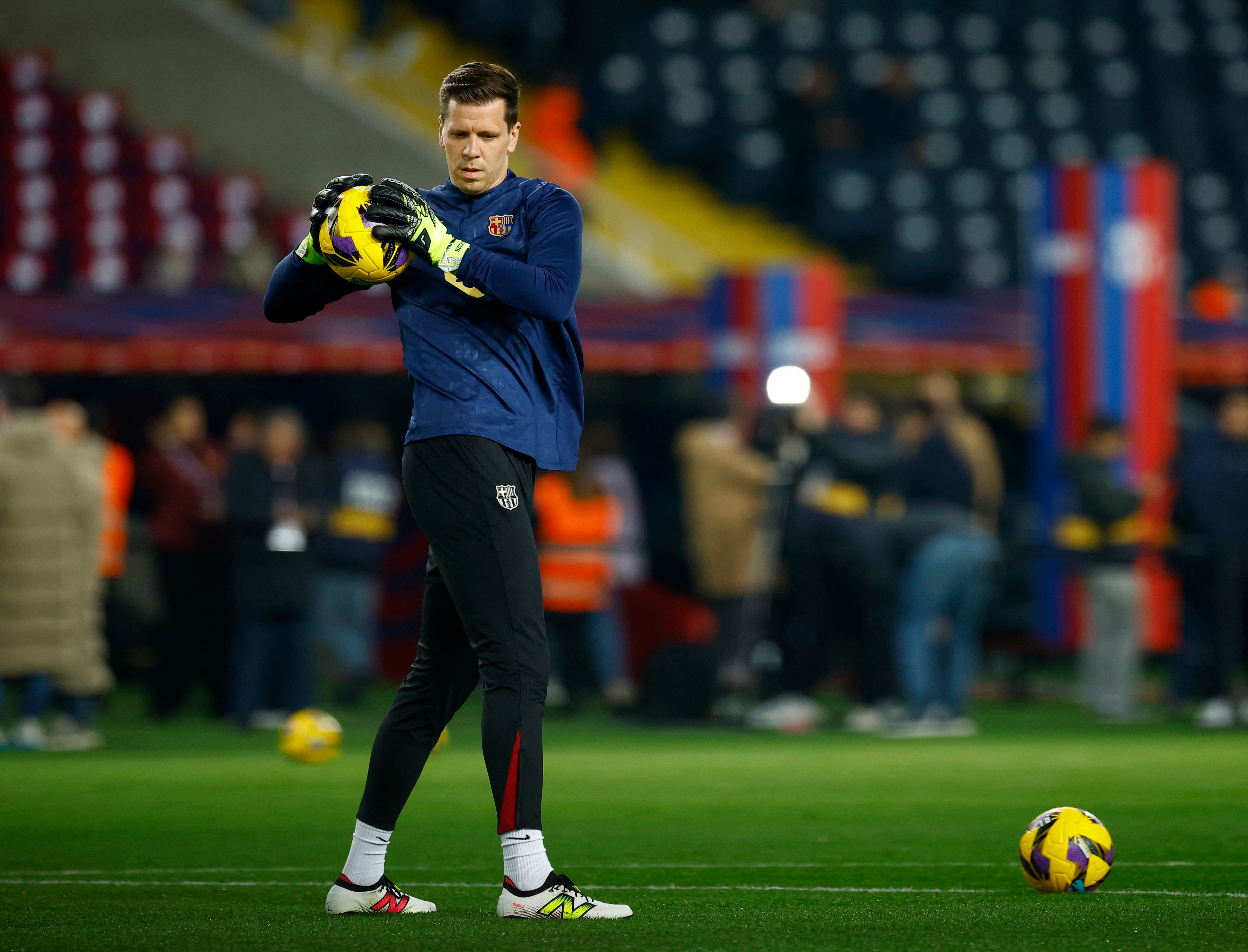 Barcelona's Wojciech Szczesny during the warm up before the match