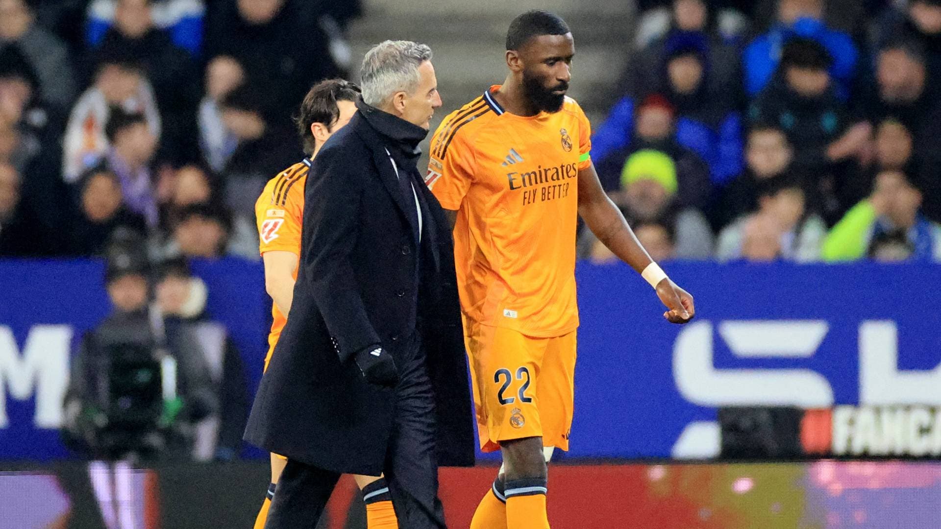 Antonio Rudiger leaves pitch injured