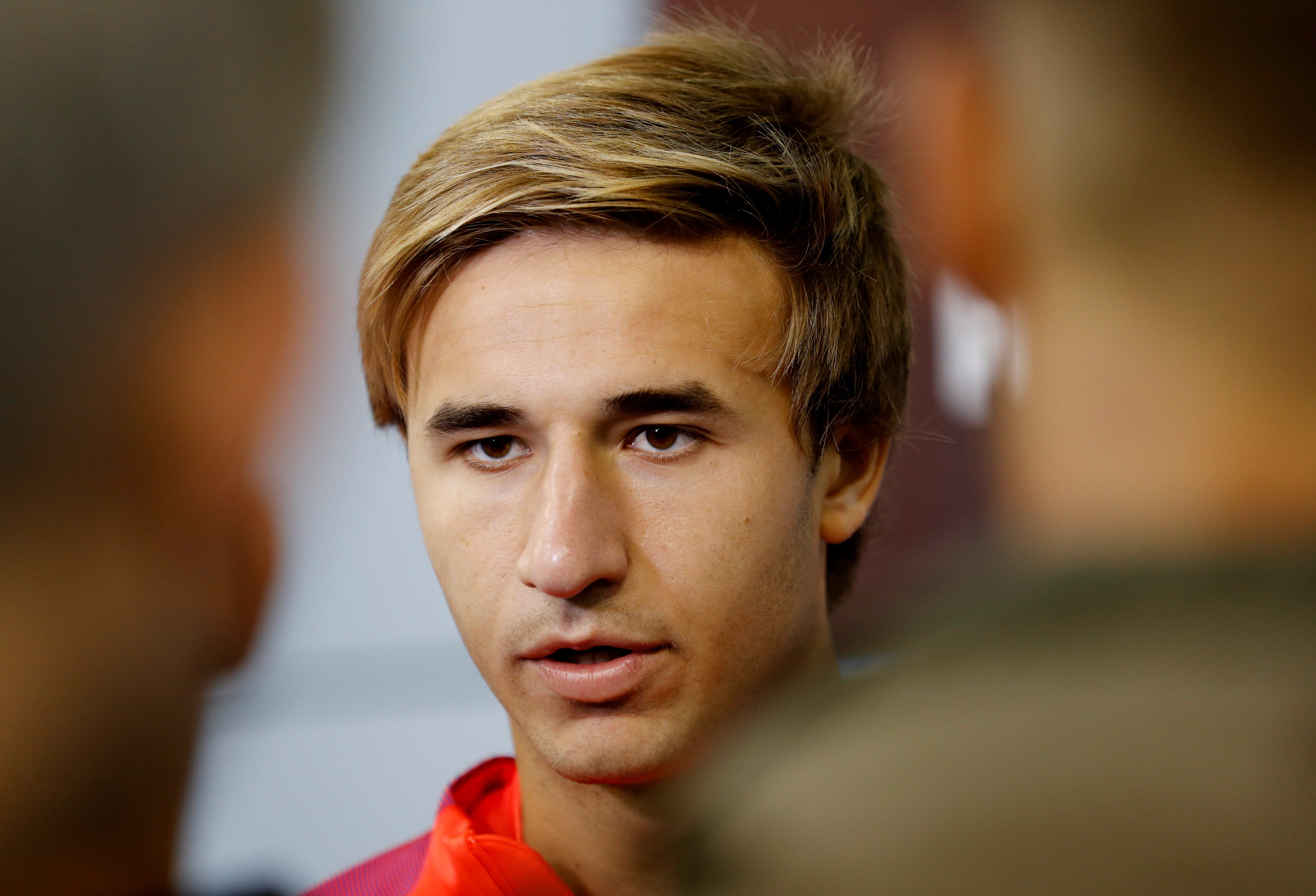 Britain Football Soccer - Barcelona Training - St Georges Park National Football Centre, Burton-upon-Trent - 28/7/16 Barcelona's Sergi Samper during the mixed zone after training Reuters / Darren Staples Livepic