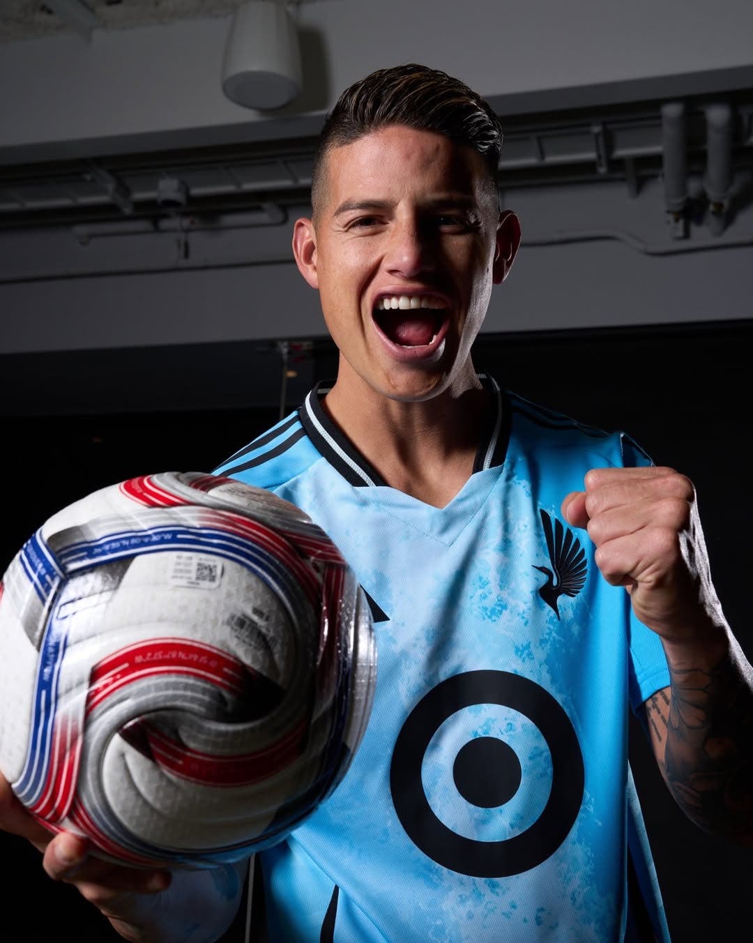 James Rodríguez during his presentation with Minnesota United.